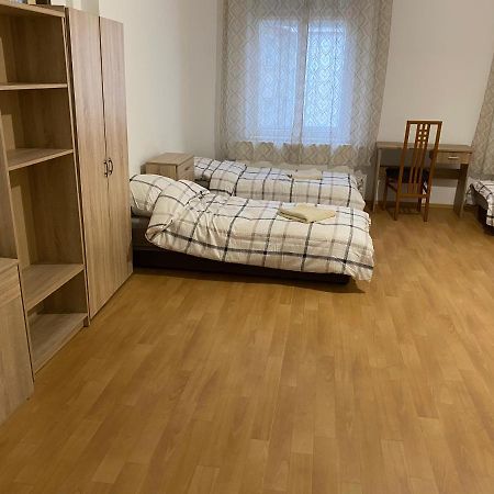Apartments Tomkova Hradec Kralove Exterior photo