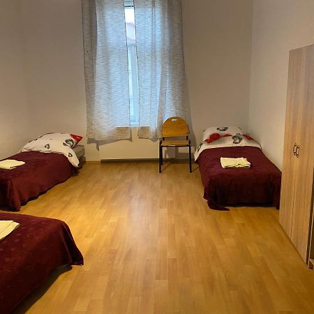 Apartments Tomkova Hradec Kralove Exterior photo