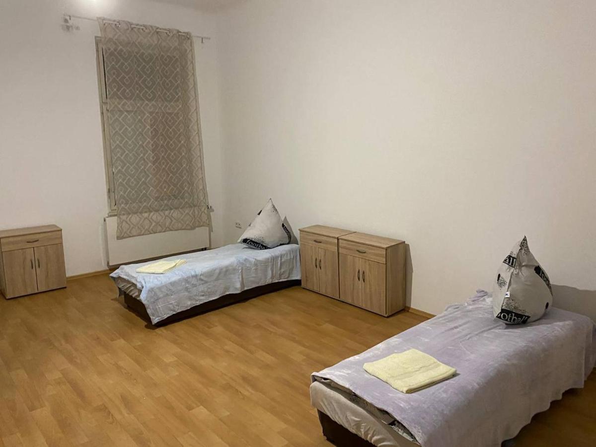 Apartments Tomkova Hradec Kralove Exterior photo