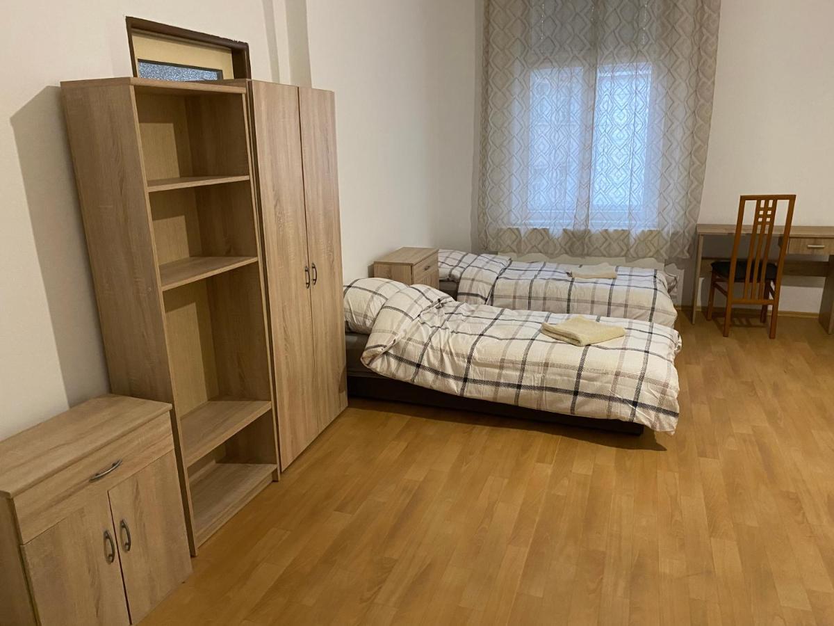 Apartments Tomkova Hradec Kralove Exterior photo